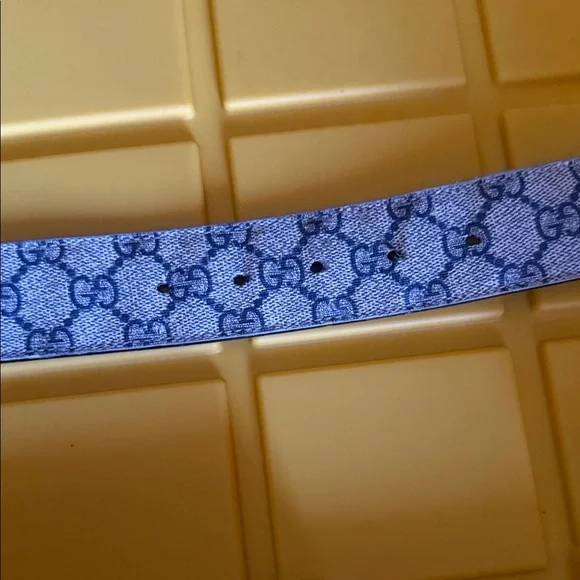 Gucci Belt with Signature Design - Picture 4 of 7
